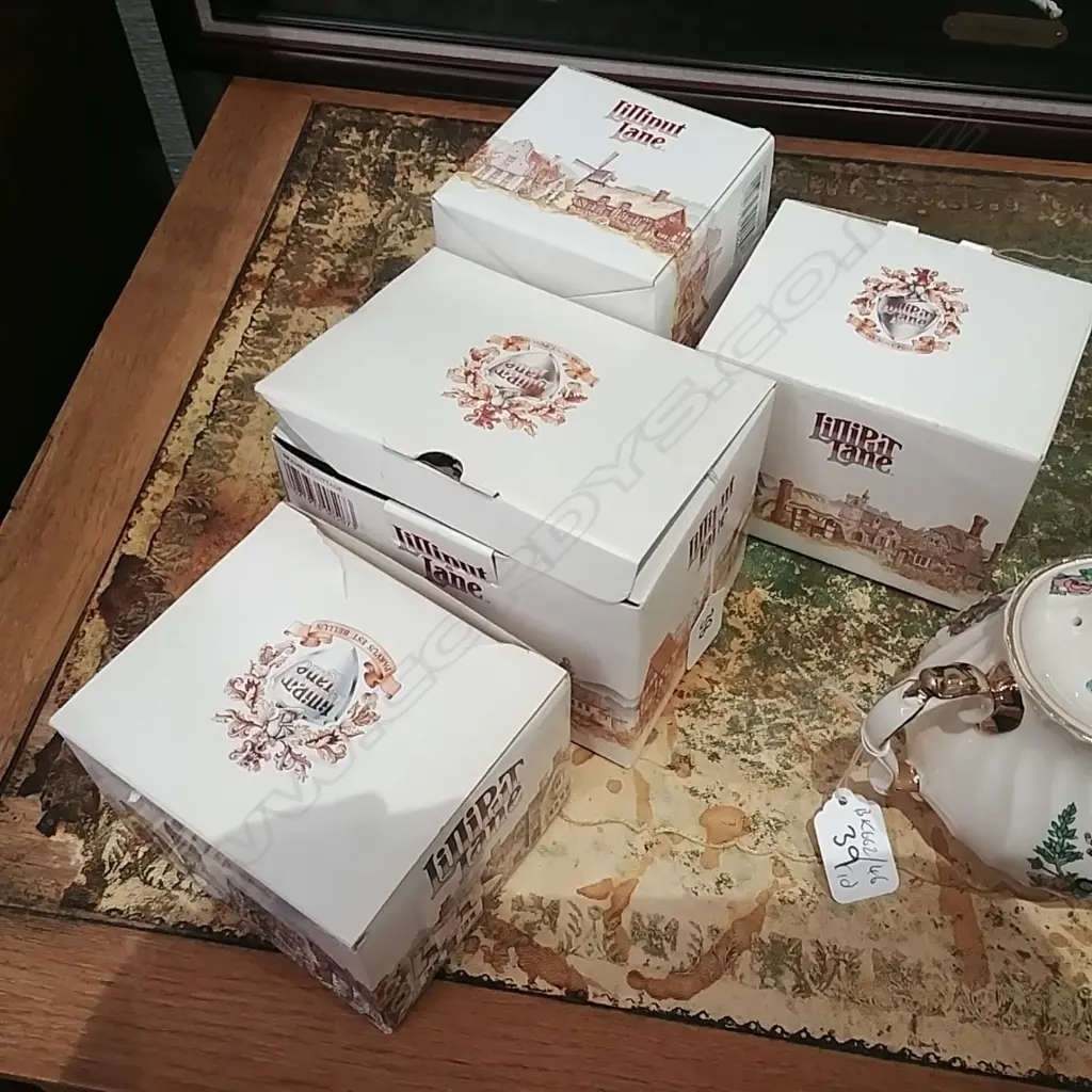 4 BOXED LILLIPUT HOUSES Image 1++