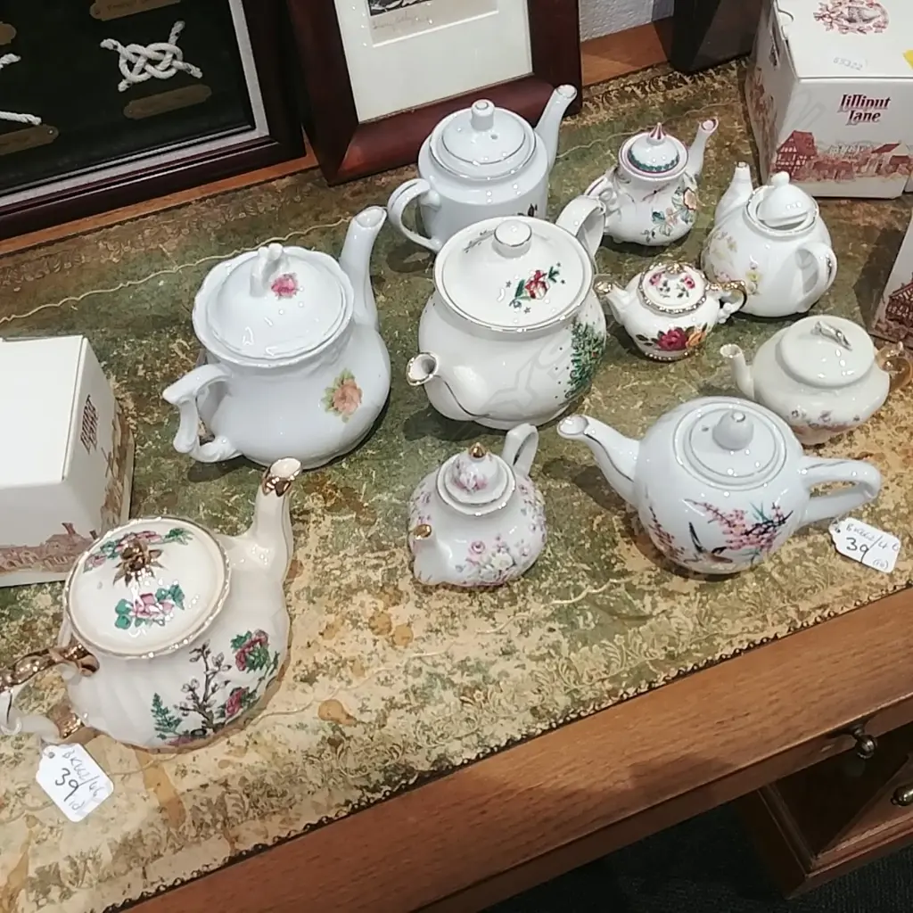 10 ASST MINI TEAPOTS Image 1++