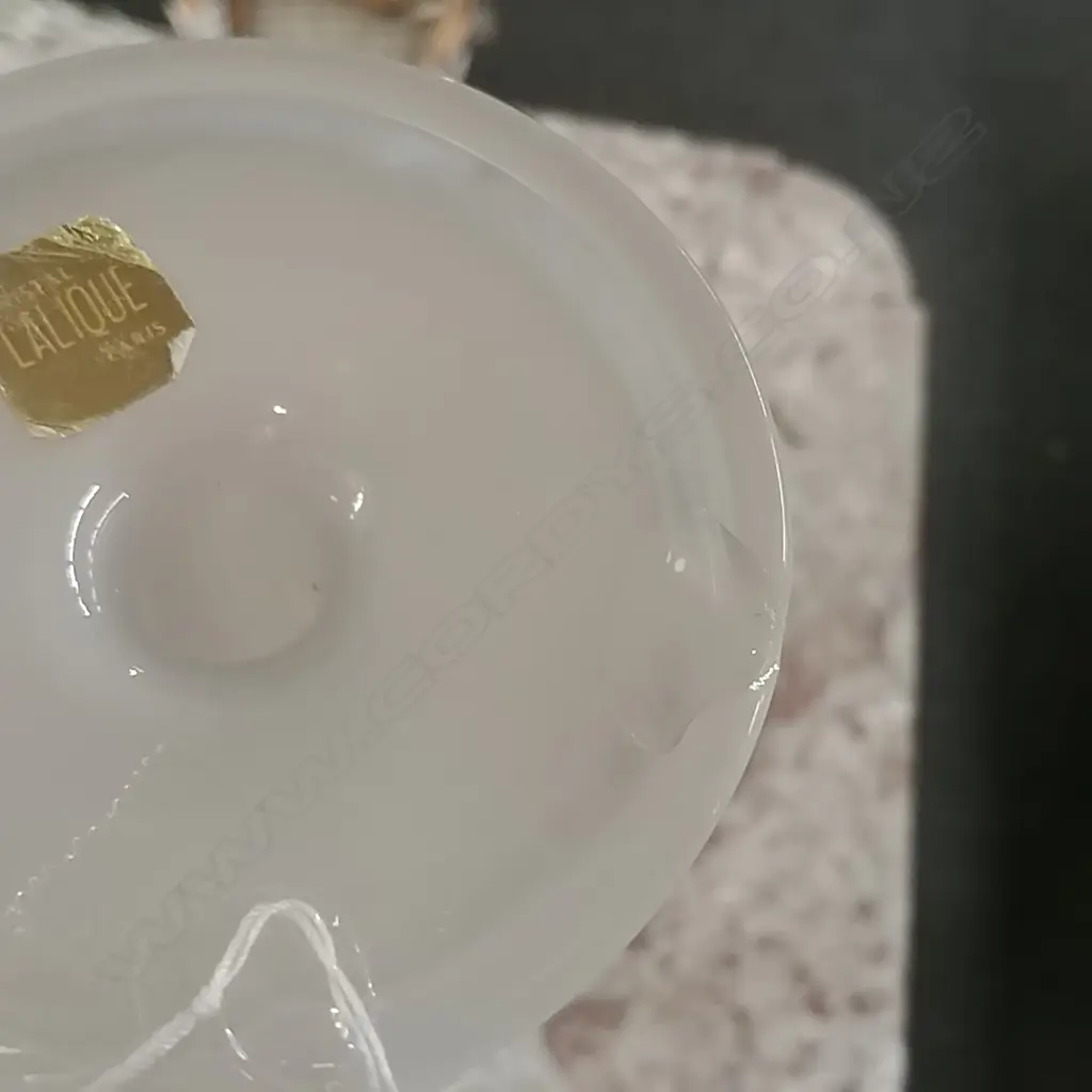 LALIQUE VASE - SMALL CHIP TO RIM Image 1++