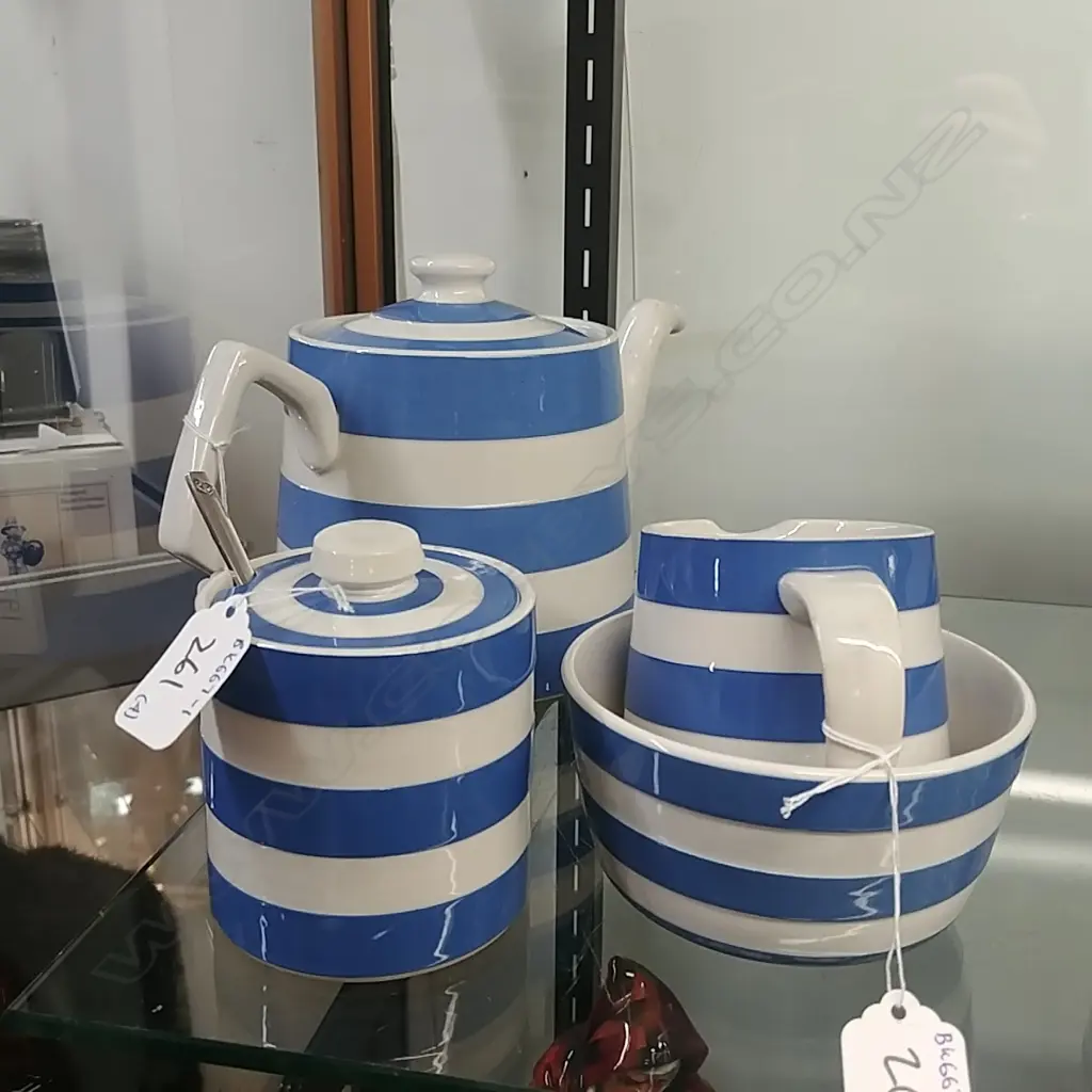 CORNISHWARE TEAPOT, MILK, SUGAR & BOWL Image 1++