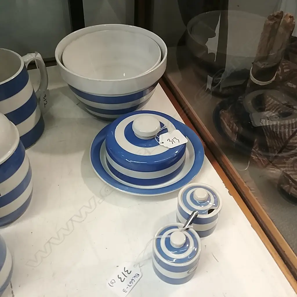 CORNISHWARE BOWLS, BUTTER DISH & CONDIMENTS Image 1++