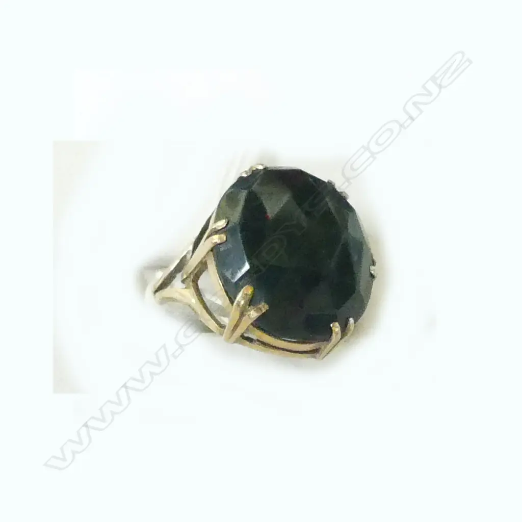 9CT GOLD AND BLOODSTONE RING Image 1++