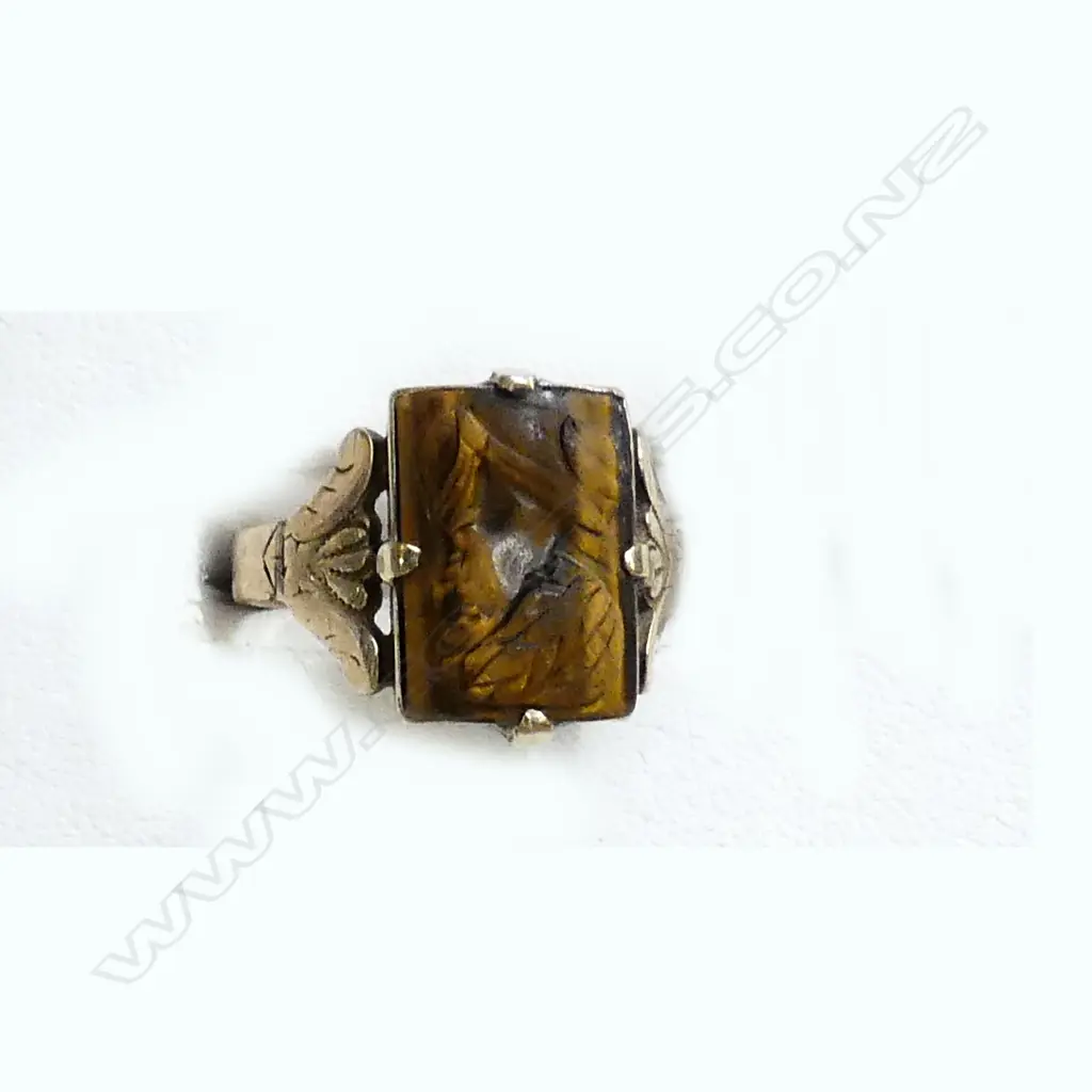 9CT GOLD AND TIGER'S EYE RING Image 1++
