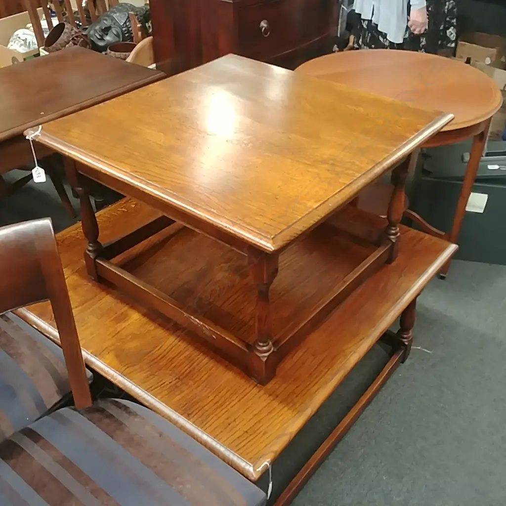 SMALL SQUARE OAK COFFEE TABLE Image 1++