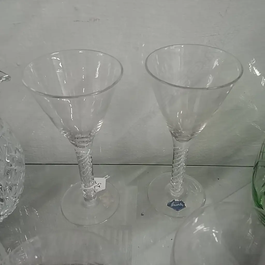 2 AIR TWIST CORONATION ETCHED CRYSTAL GLASSES Image 1++