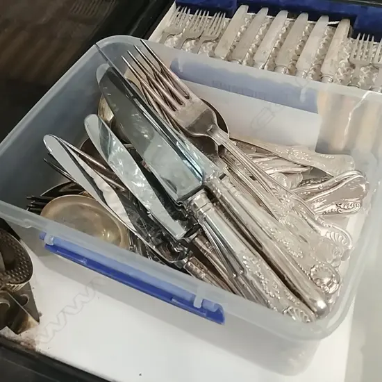 SET KINGS PATTERN CUTLERY