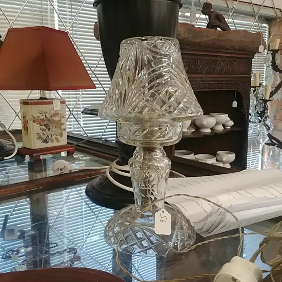 CRYSTAL TABLE LAMP