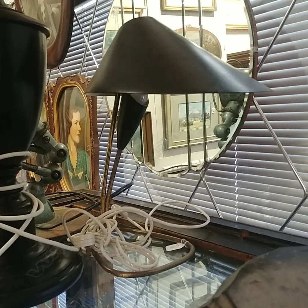 RETRO TABLE LAMP Image 1++