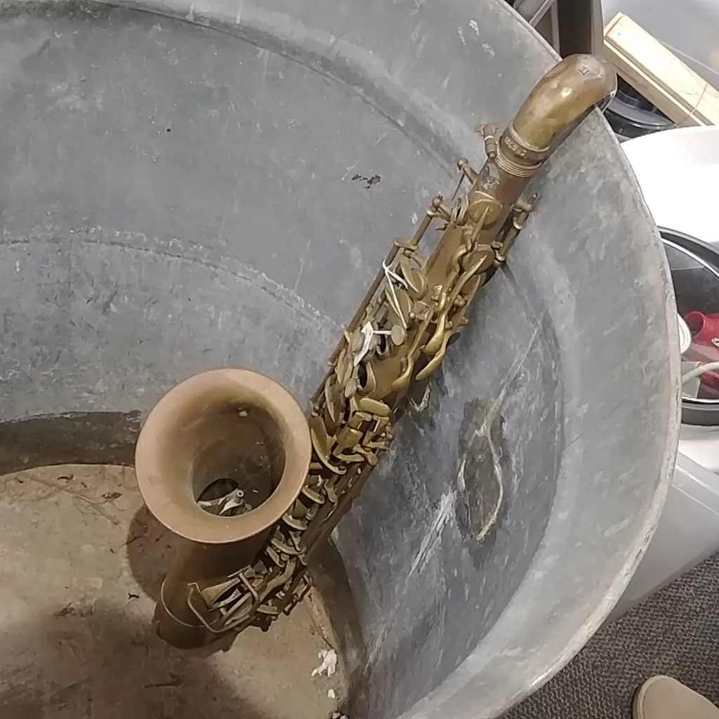 BRASS SAXOPHONE  Image 1++