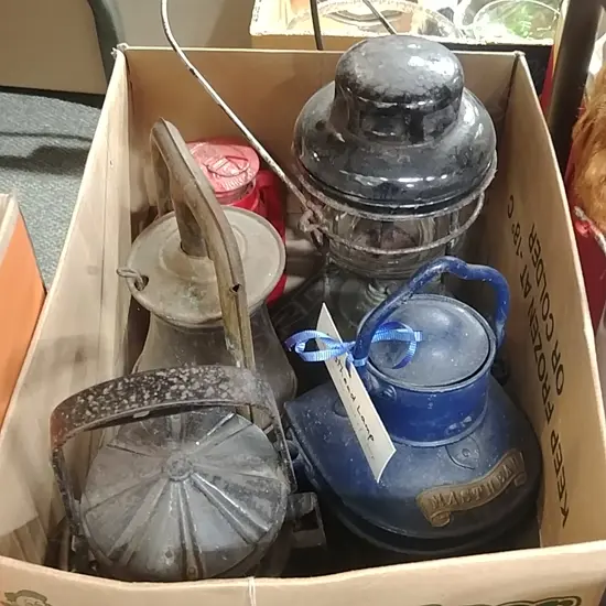 LOT  5 VINTAGE LAMPS 2 MASTHEAD