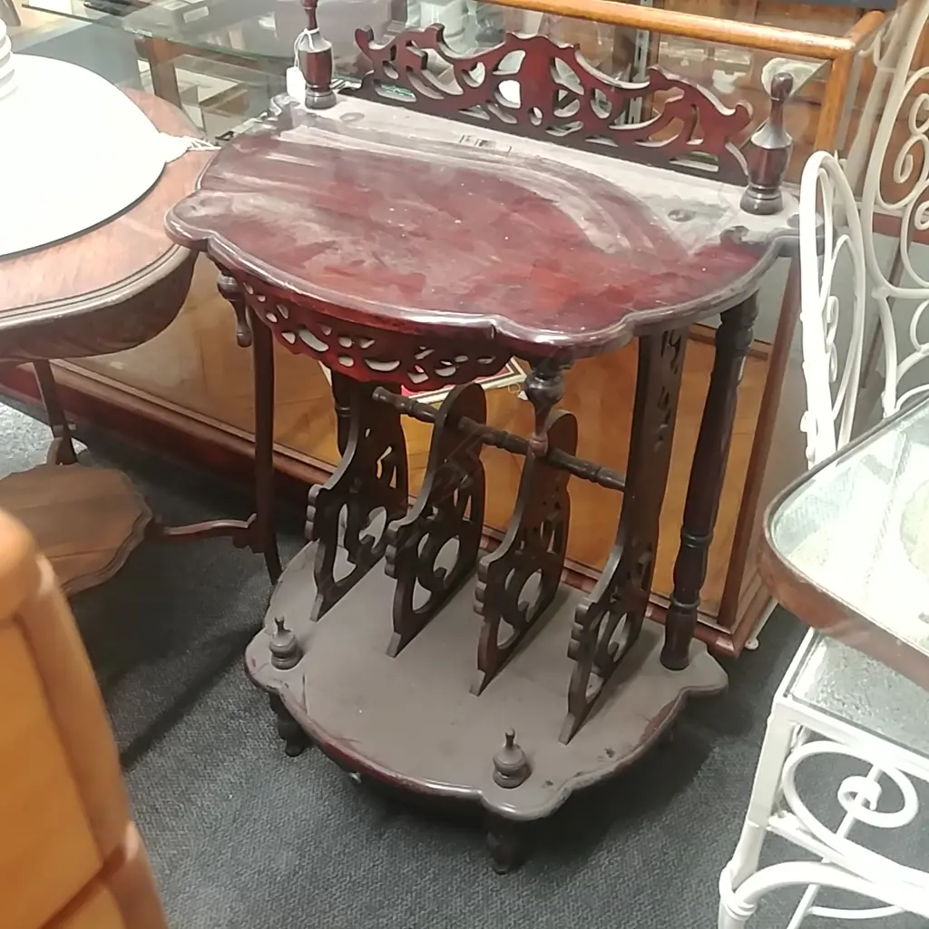 MAHOGANY FRETWORK CANTERBURY Image 1++
