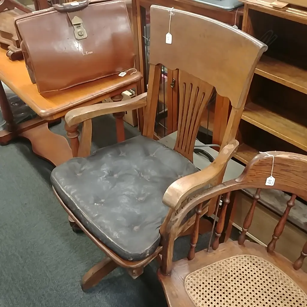 OAK EDWARDIAN OFFICE CHAIR Image 1++