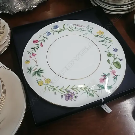 WORCESTER BOXED PLATE