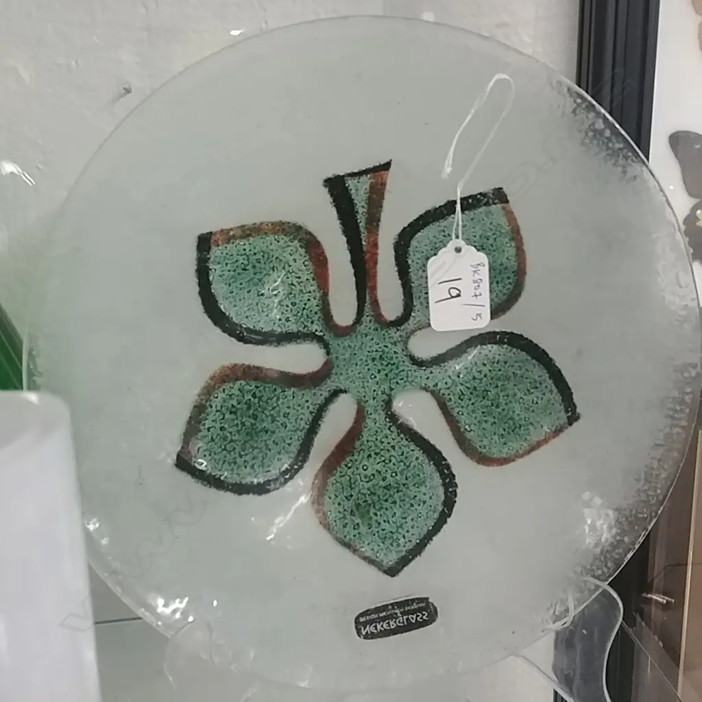 ISRAELI GLASS DISH BY MENAHEM BERMAN Image 1++