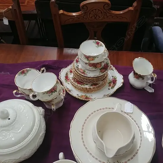 R/ALBERT OCR 21PC TEA SET