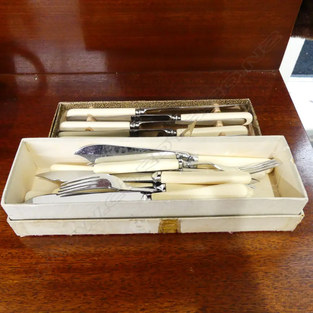 2 BOXES EPNS CUTLERY  Image 1++