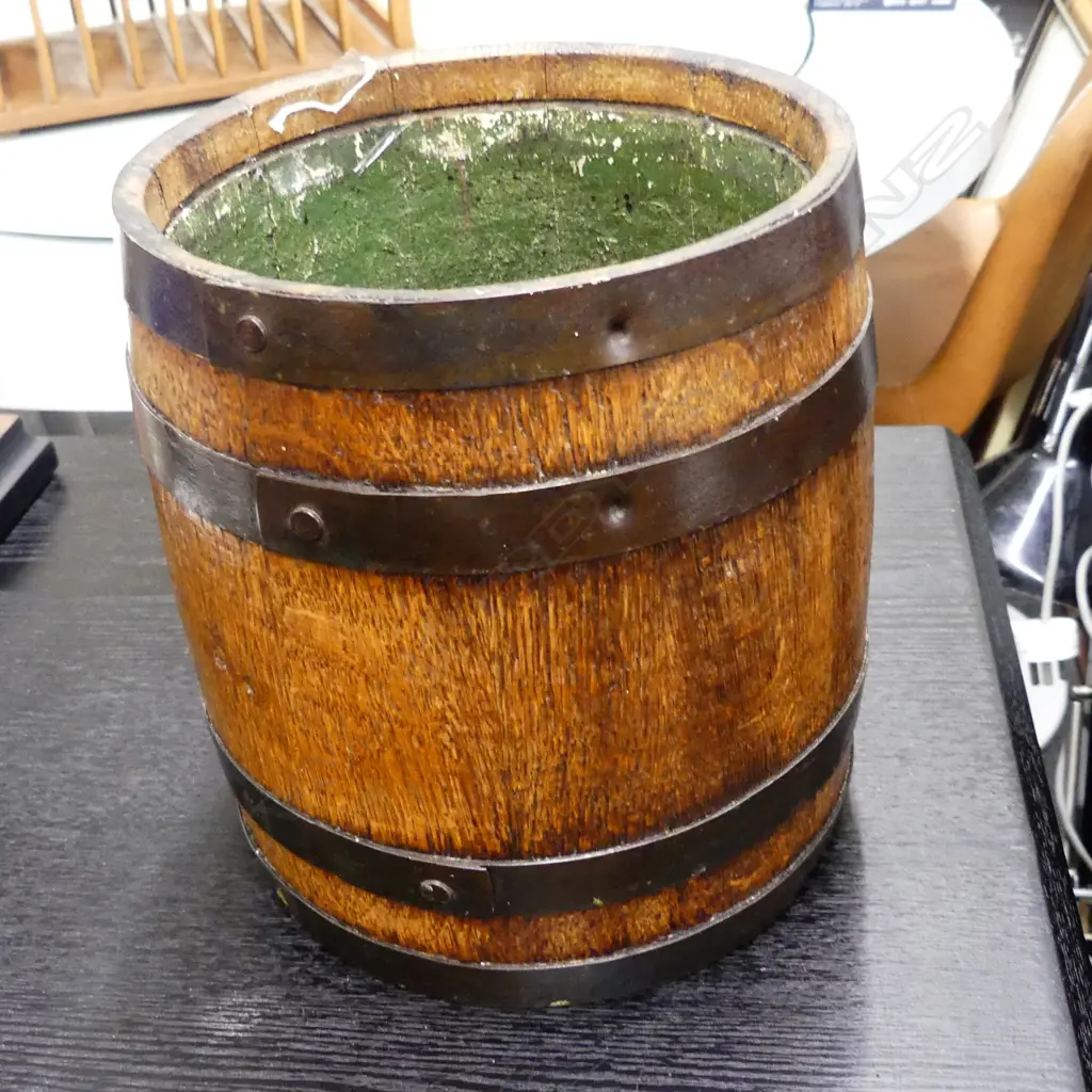 SML WOODEN BARREL Image 1++