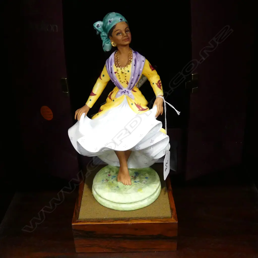 BOXED R.D LTD EDITION INDIAN DANCER FIG. Image 1++
