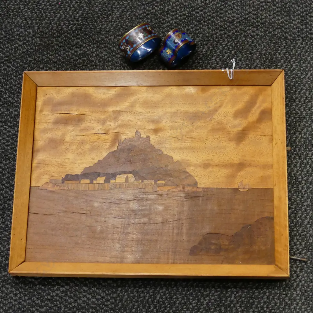 MARQUETRY TRAY ISLAND SCENE + 2 CLOISONNE RINGS Image 1++