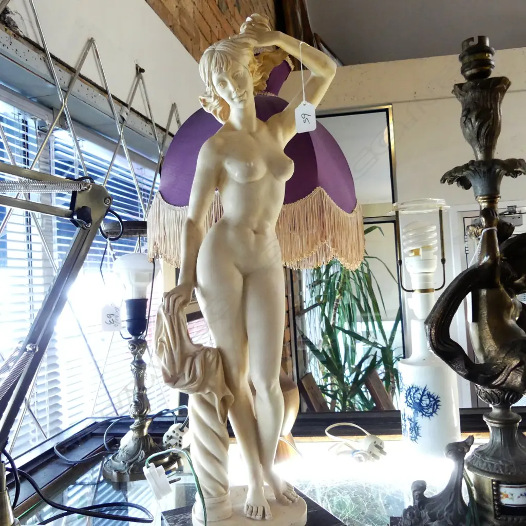 RESIN NUDE FIGURINE Image 1++
