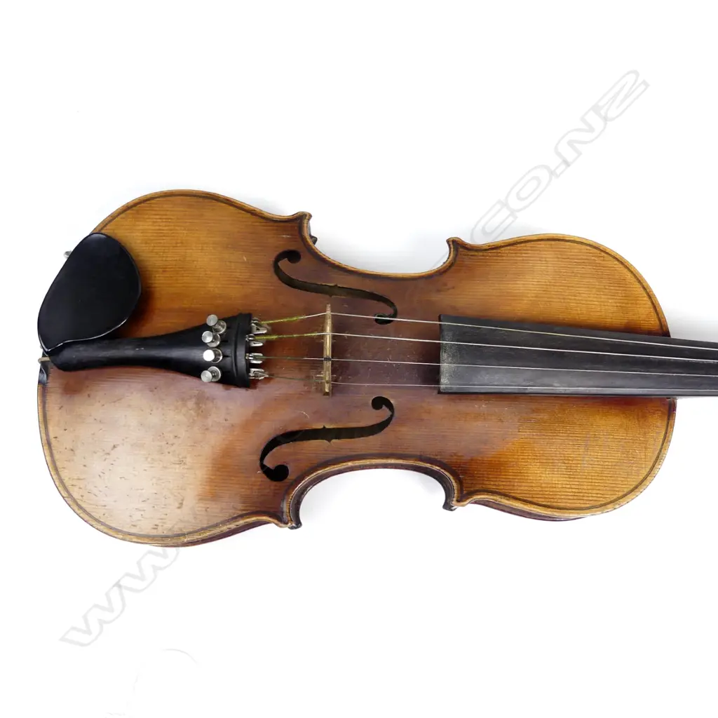 CASED VIOLIN Image 1++