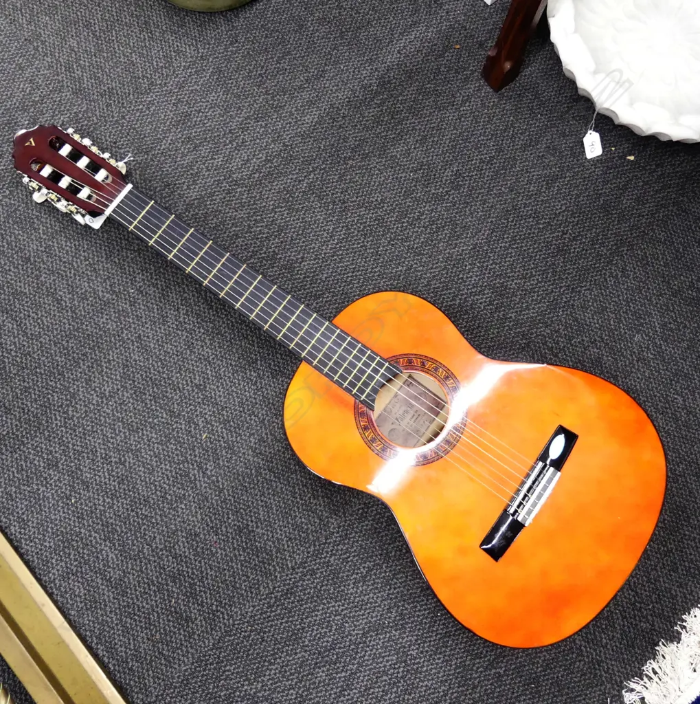 GUITAR  'VALENCIA' Image 1++