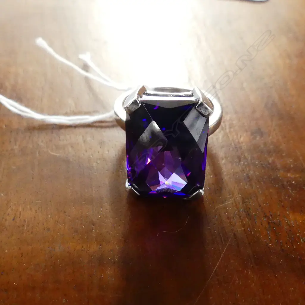 S/S RING PURPLE STONE Image 1++