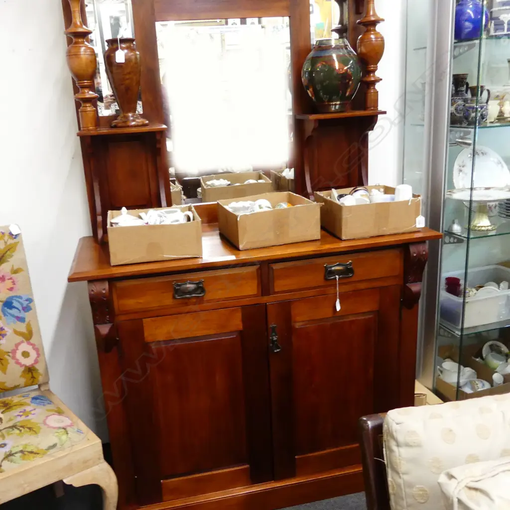 KAURI MIRROR BACK SIDEBOARD Image 1++