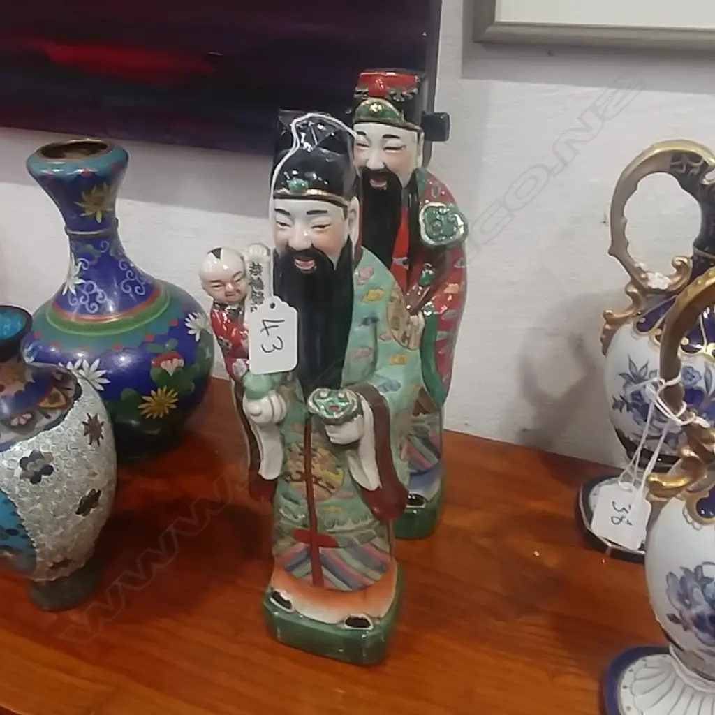 PAIR ORIENTAL CHINA FIGS Image 1++