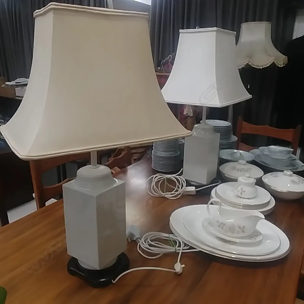 2 LAMPS  Image 1++
