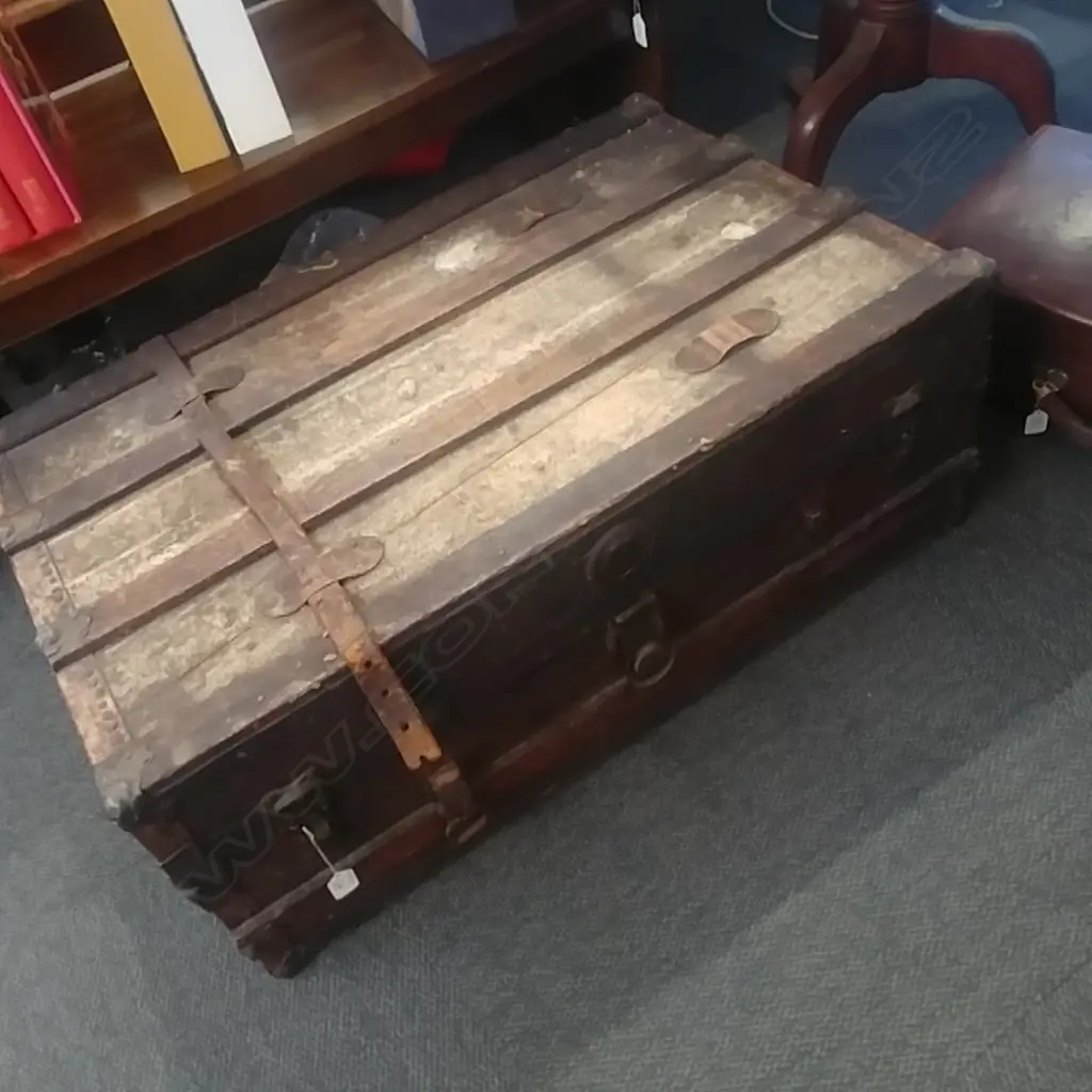 LG 1900S STEAM TRUNK Image 1++