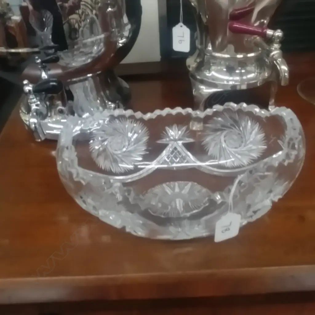 HAND CUT CRYSTAL DISH Image 1++