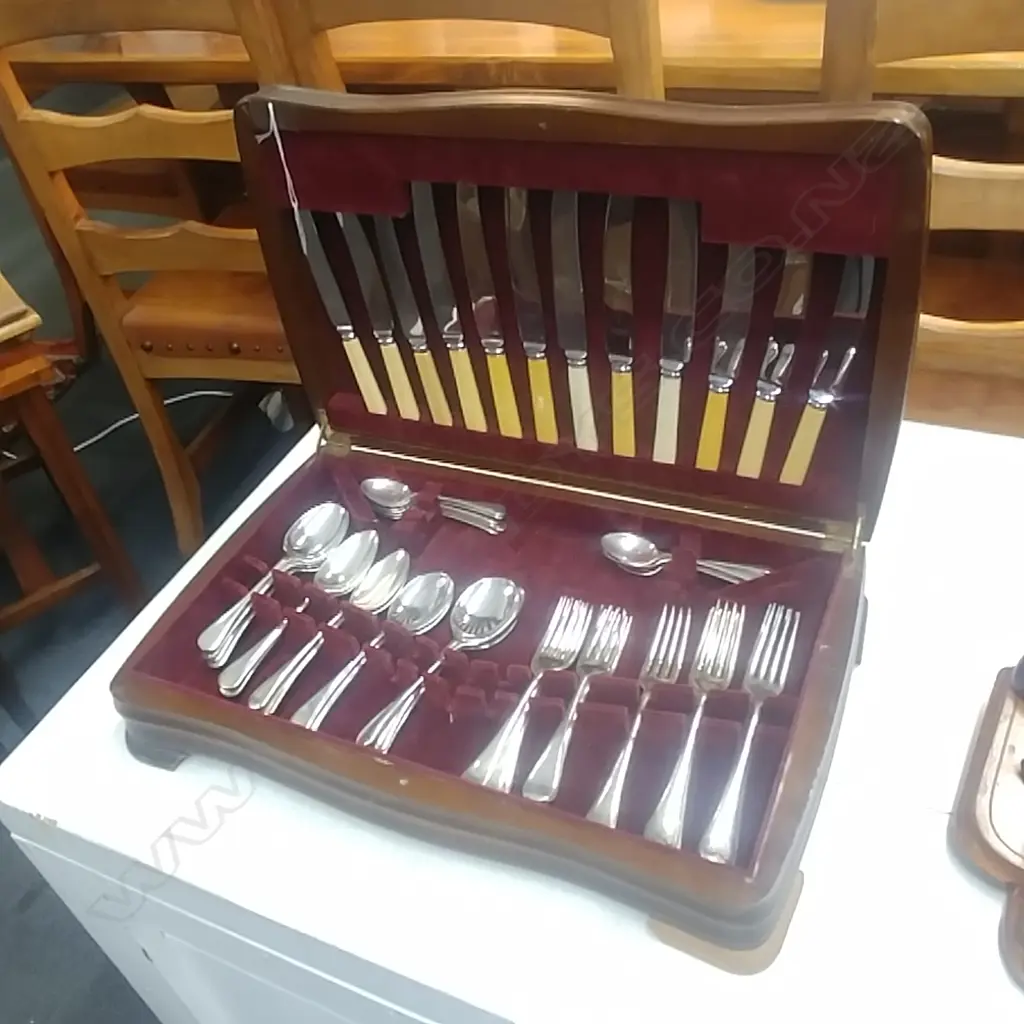 49Pc CUTLERY CANTEEN Image 1++