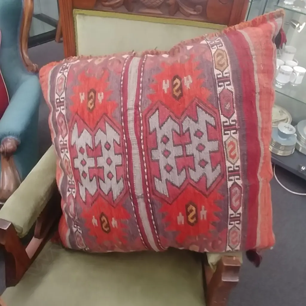 LARGE PERSIAN CUSHION Image 1++