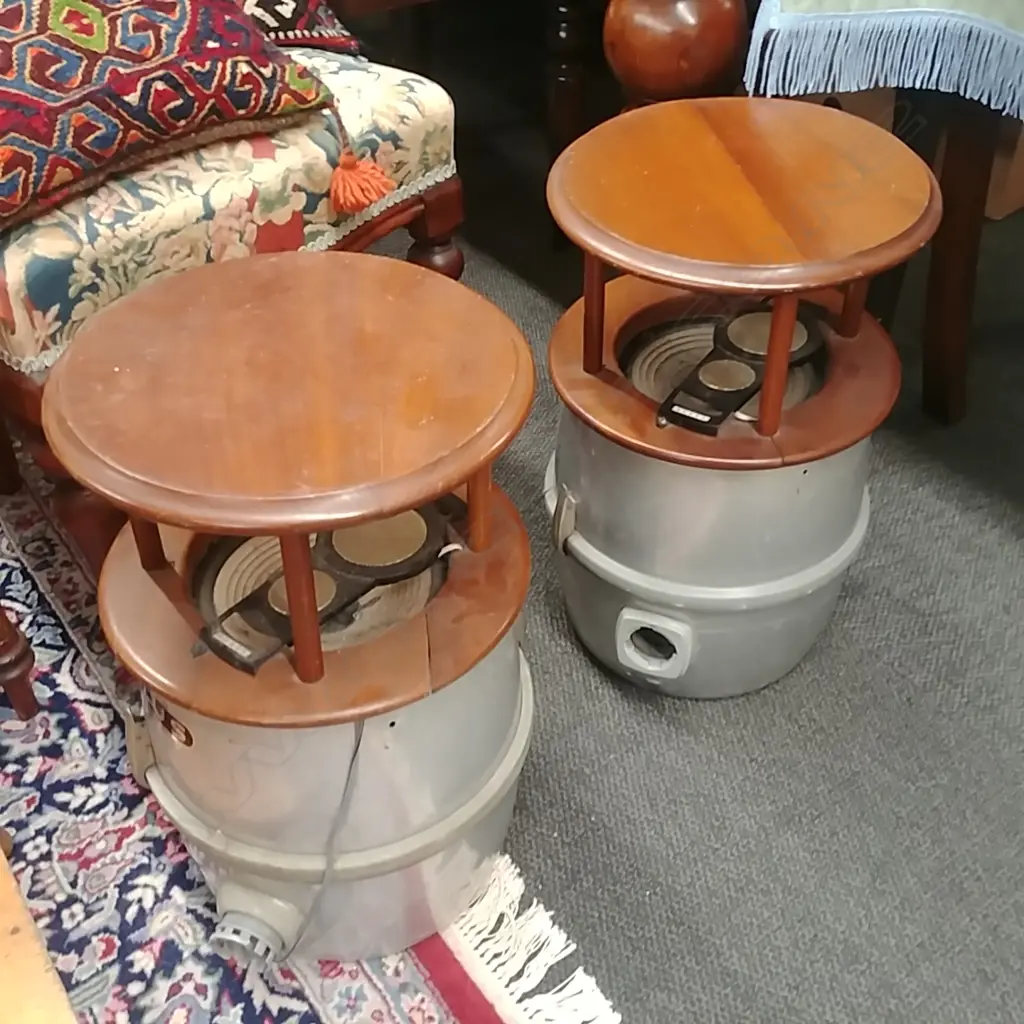 PR CUSTOM SPEAKER SIDETABLES  Image 1++