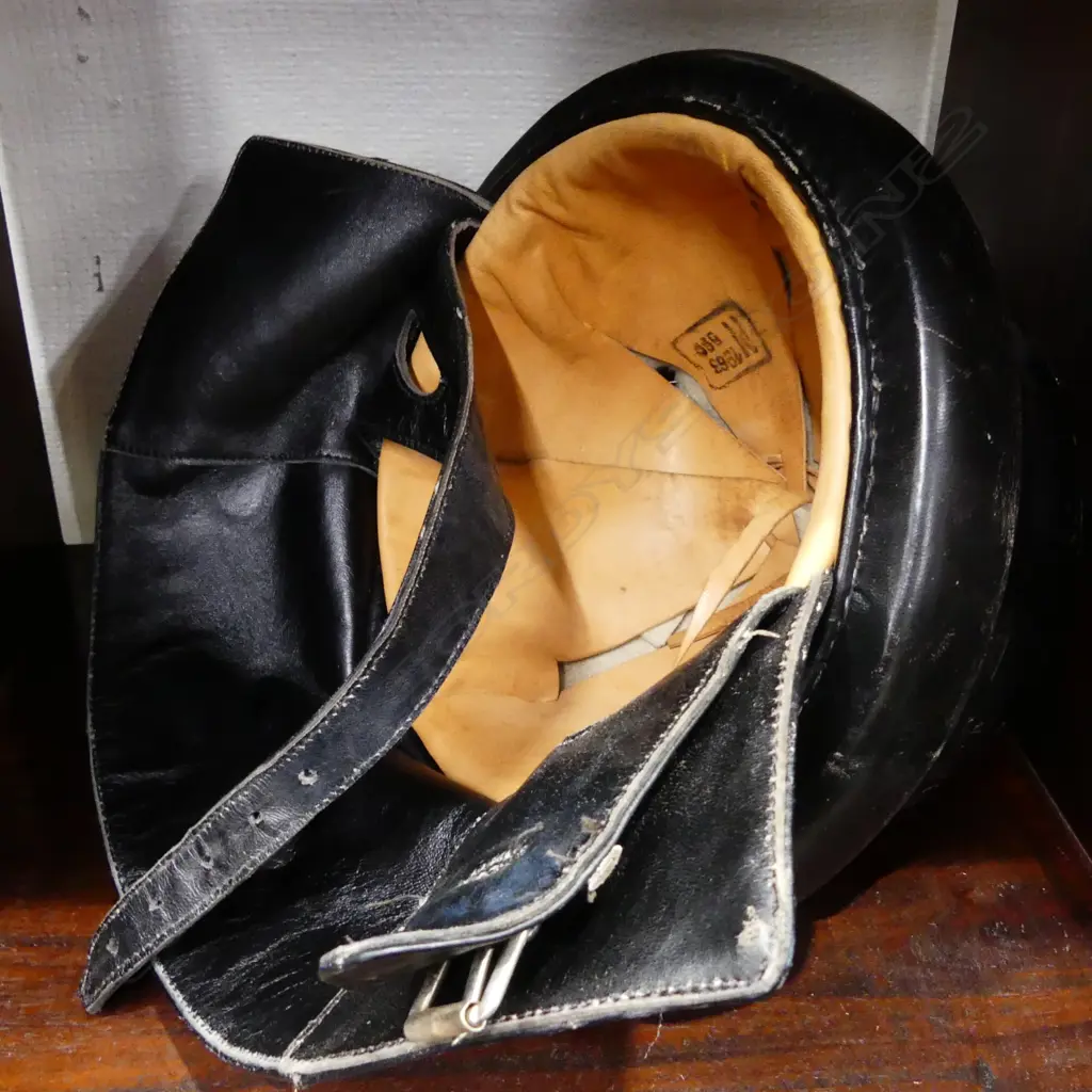 VINTAGE LEATHER HELMET Image 1++
