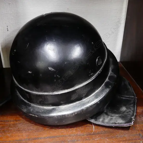 VINTAGE LEATHER HELMET
