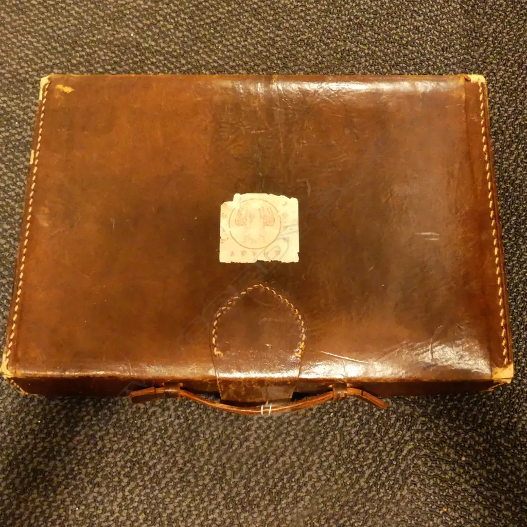 VINTAGE WOODEN MAHJONG SET Image 1++