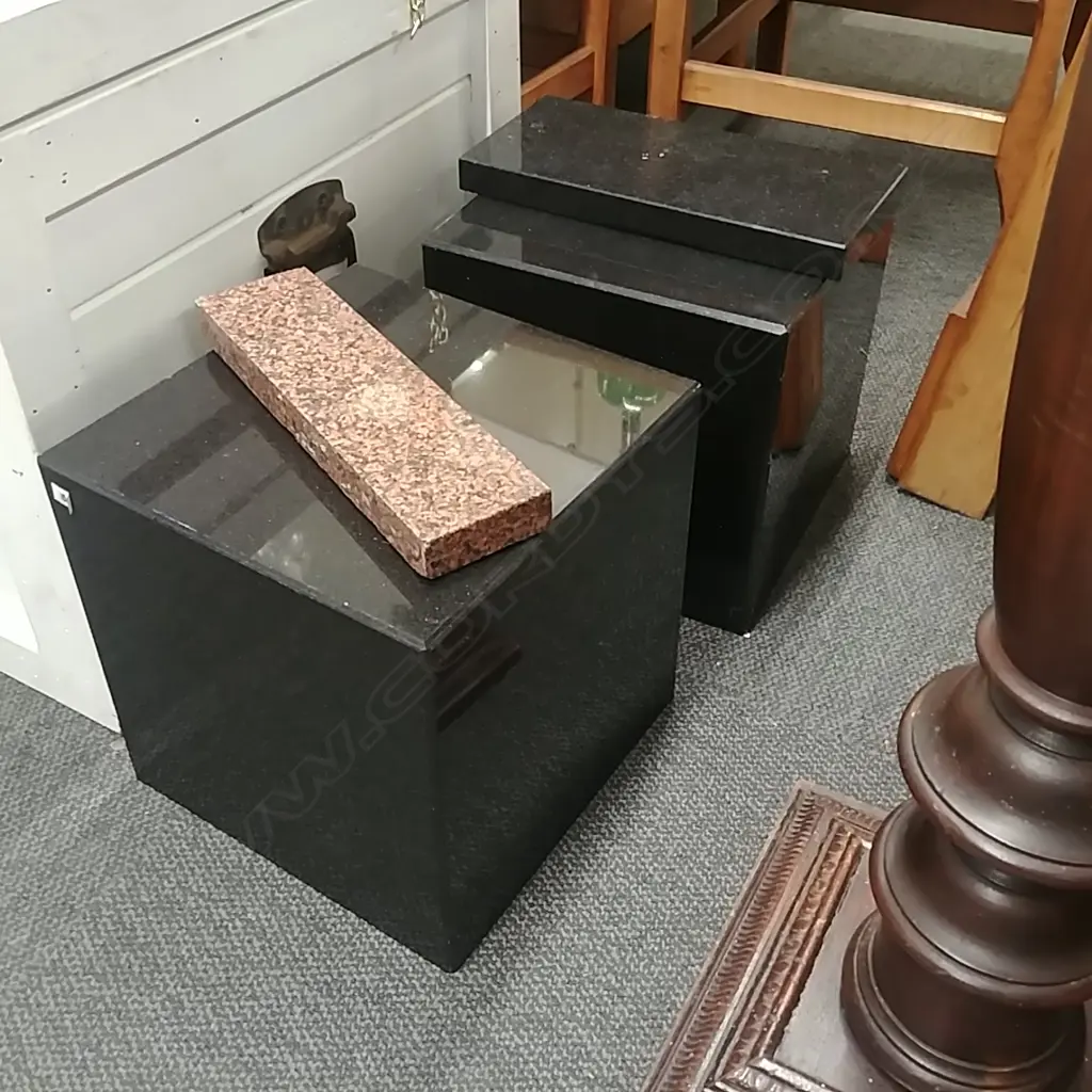 2 BLACK MARBLE DISPLAY CUBES + 2 PLINTHS COST $2000 Image 1++