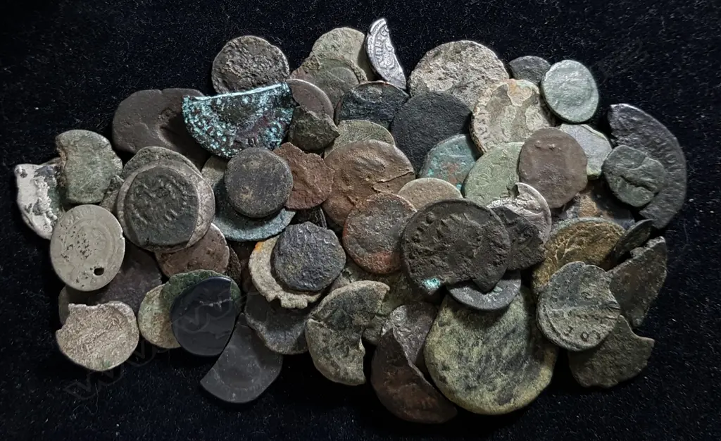 75 ROMAN & ASST ANCIENT/MEDIEVAL COINS Image 1++