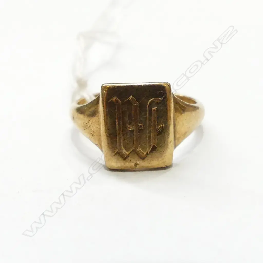 18CT GOLD SIGNET RING 3.84gm Image 1++