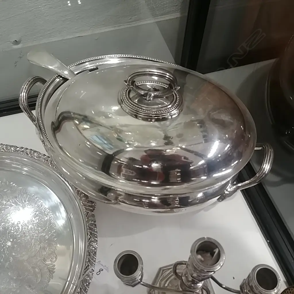 EP SOUP TUREEN +LADLE Image 1++