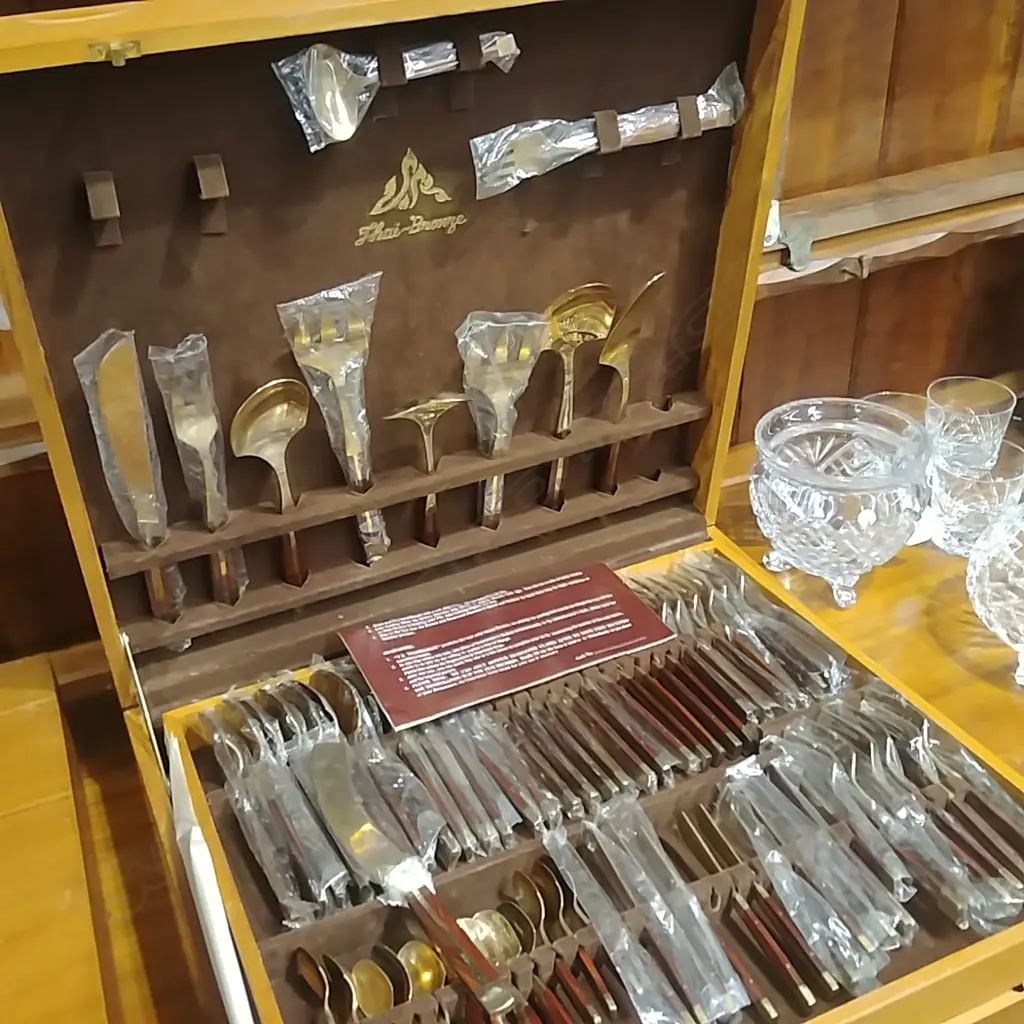 CASED THAI CUTLERY SET Image 1++