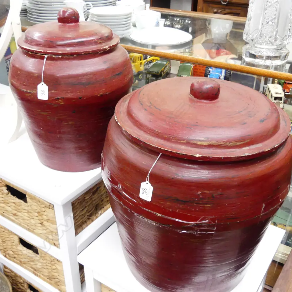 2 LACQUERS LIDDED CONTAINERS Image 1++