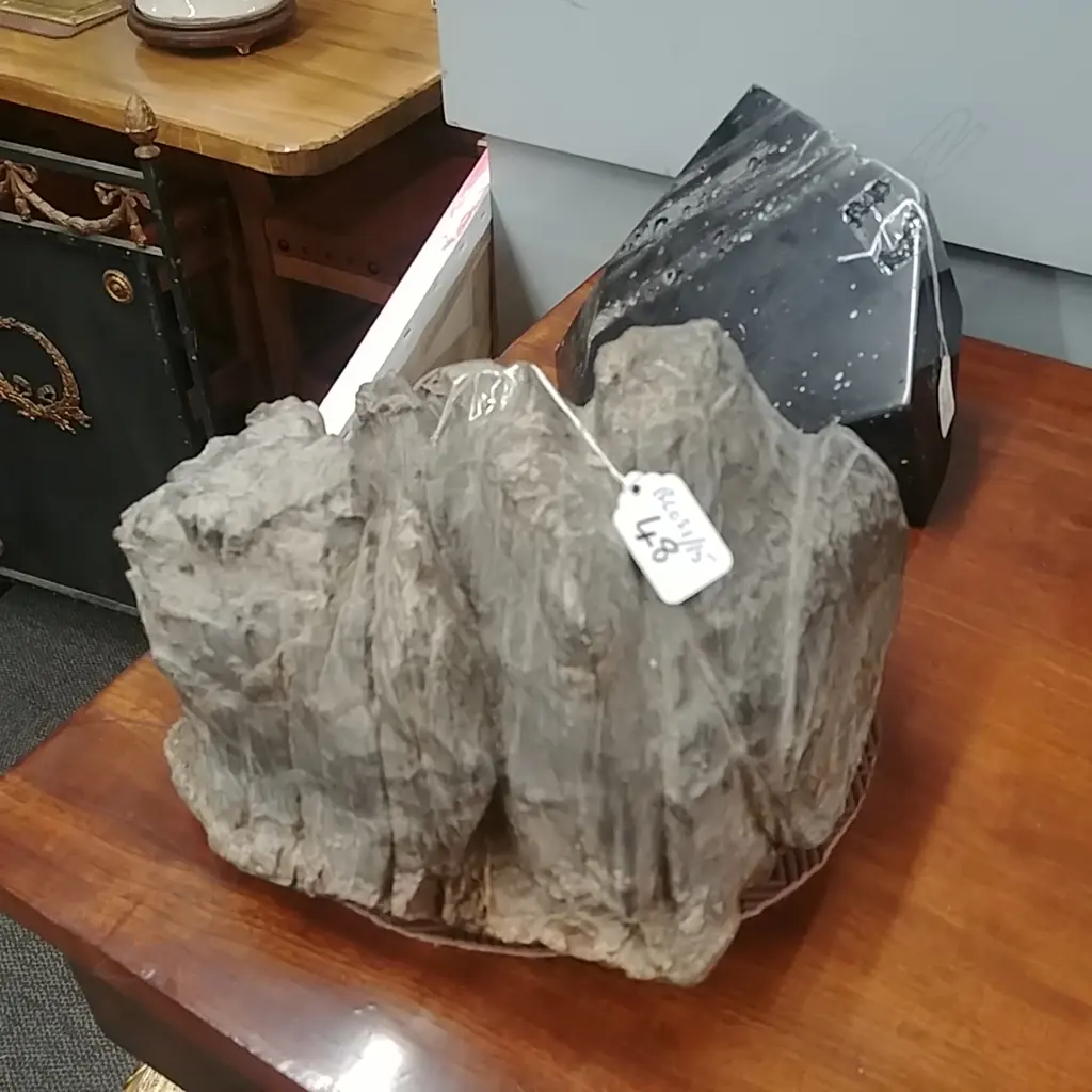 NATURAL ROCK SPECIMAN Image 1++