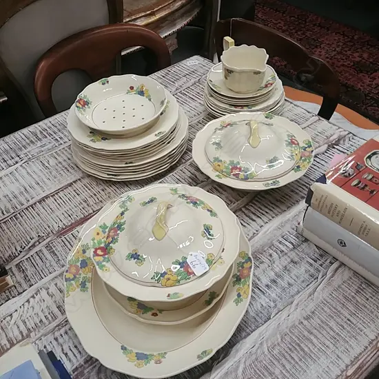ROYAL DOULTON MINDEN PART DINNER SERVICE
