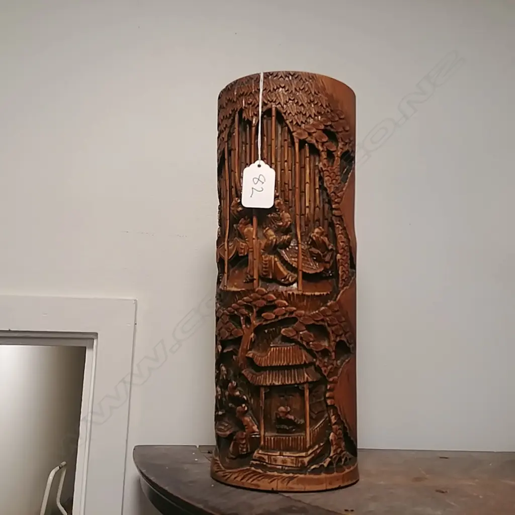 CARVED BAMBOO BRUSH POT Image 1++