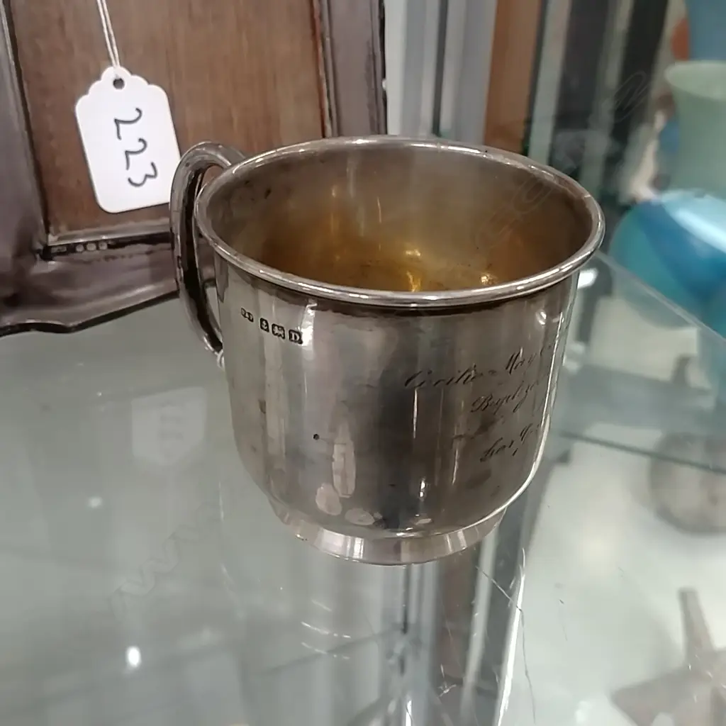 SILVER CHRISTENING MUG Image 1++