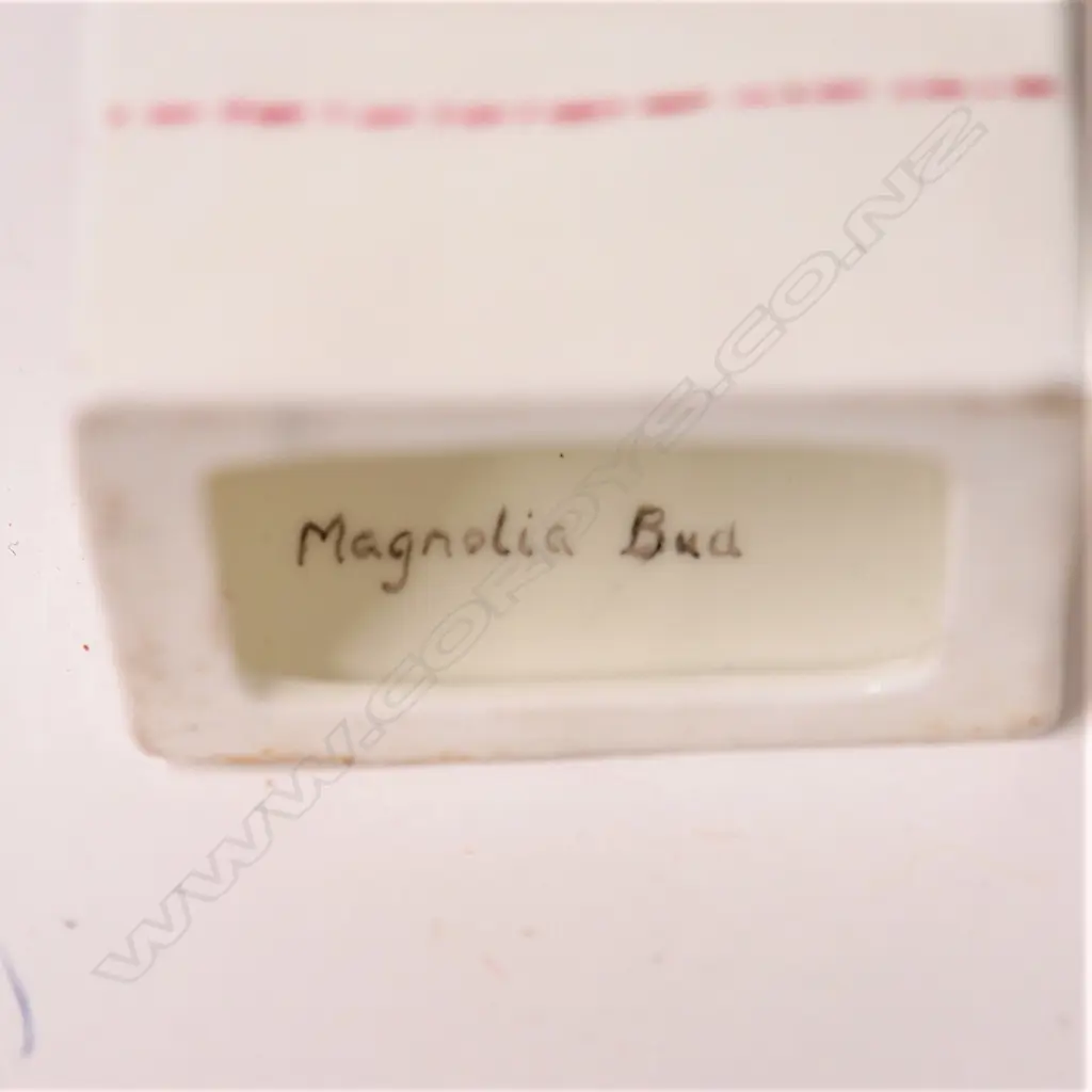 A 1920s Royal Worcester 'Magnolia Bud' figurine Image 1++