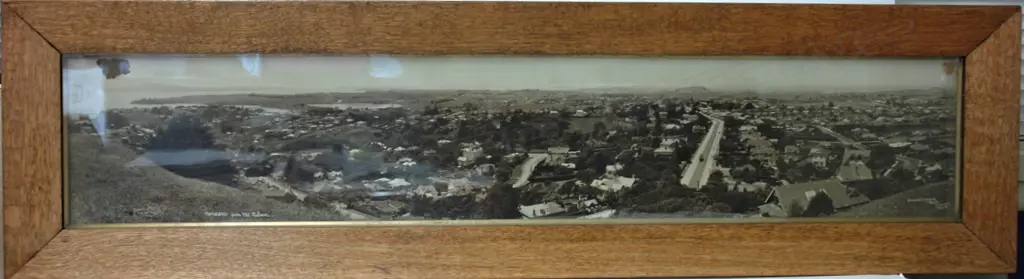 Arnold & Mence vintage panoramic photograph Image 1++